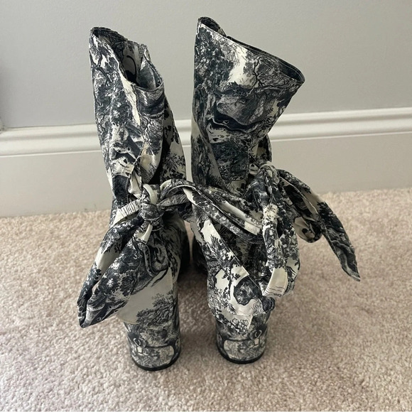 DIOR HUGGY TOILE DE JOUY FABRIC ANKLE HEELED BOOTS - Picture 6 of 10